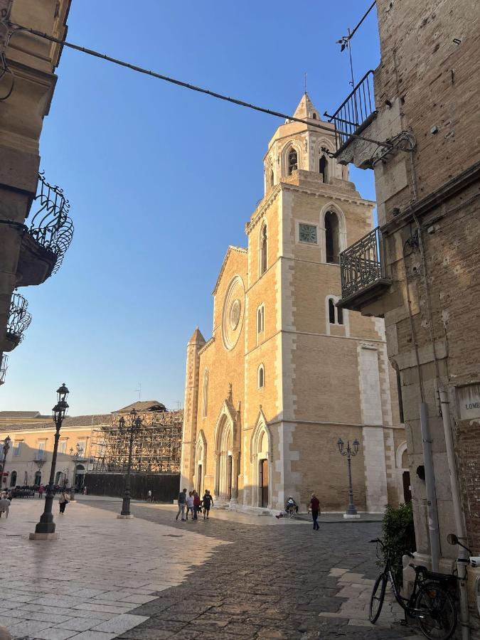 B&B Palazzo Lombardi Lucera Esterno foto
