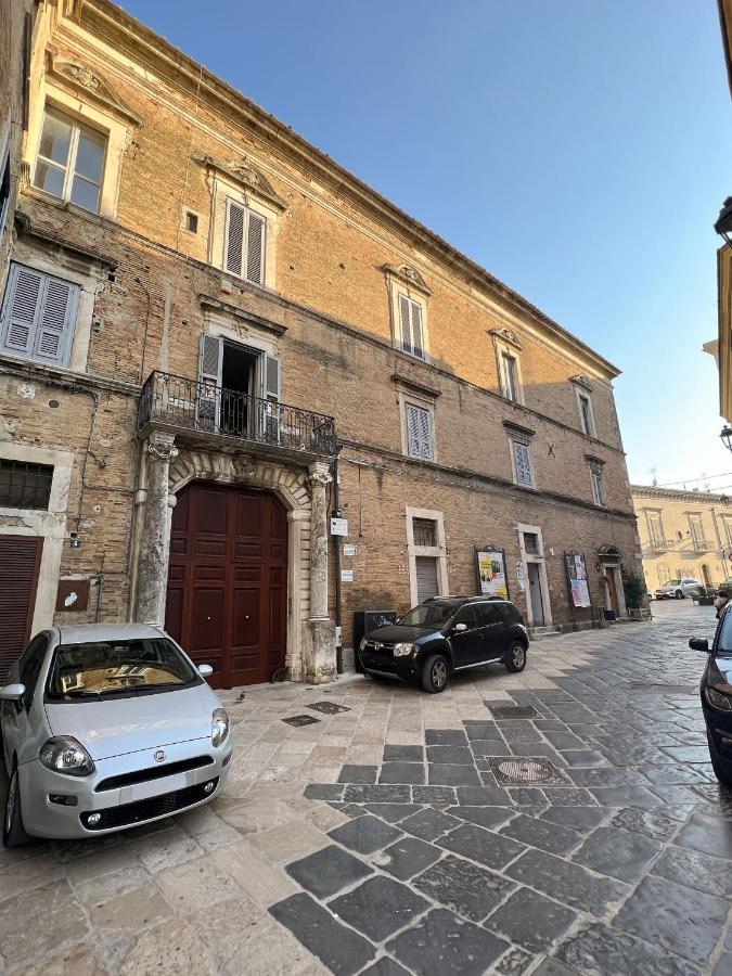 B&B Palazzo Lombardi Lucera Esterno foto